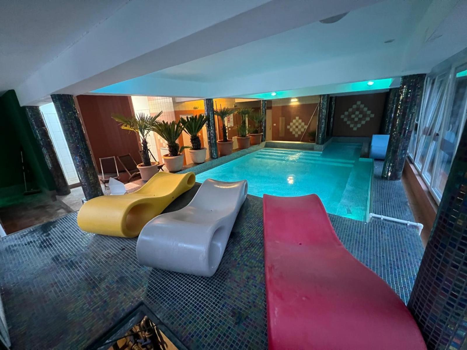 Pensiunea El Plazza เบยเล เฮร์คูลาเน ภายนอก รูปภาพ