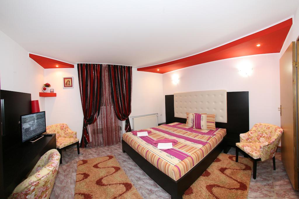 Pensiunea El Plazza เบยเล เฮร์คูลาเน ห้อง รูปภาพ