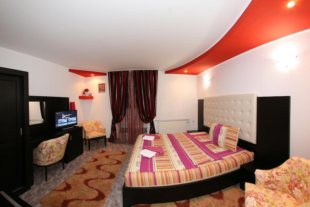 Pensiunea El Plazza เบยเล เฮร์คูลาเน ห้อง รูปภาพ